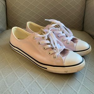 Converse sneakers size 8